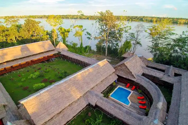 1 iquitos helicona mastravelperu